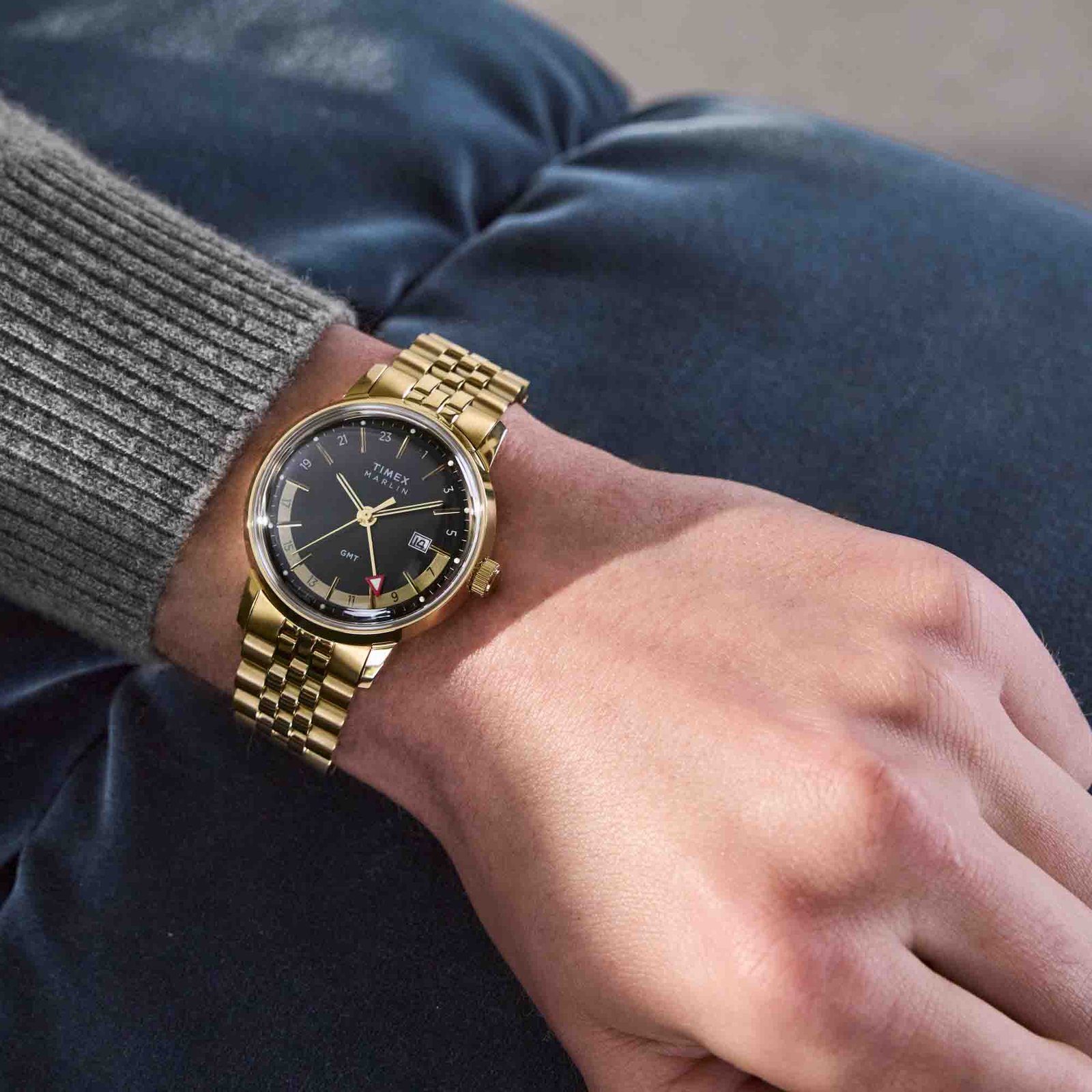 Timex Marlin Quartz GMT 40mm Black Gold SS - Image 4