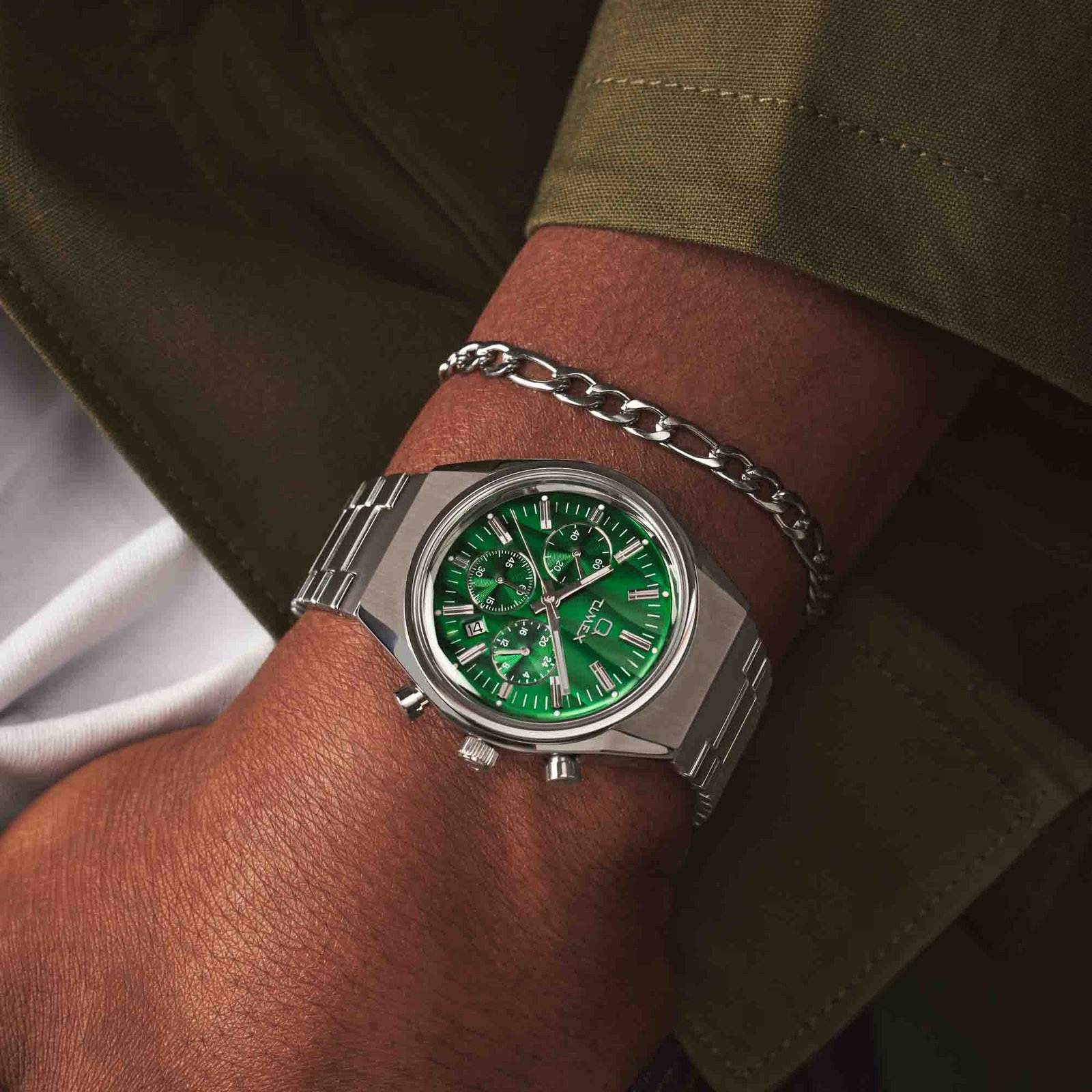 Timex Q Falcon Eye Chronograph 40mm Green SS - Image 9