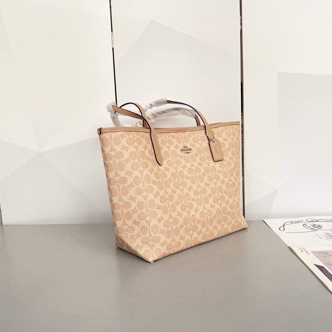 Coach+Outlet double-sided - Image 6