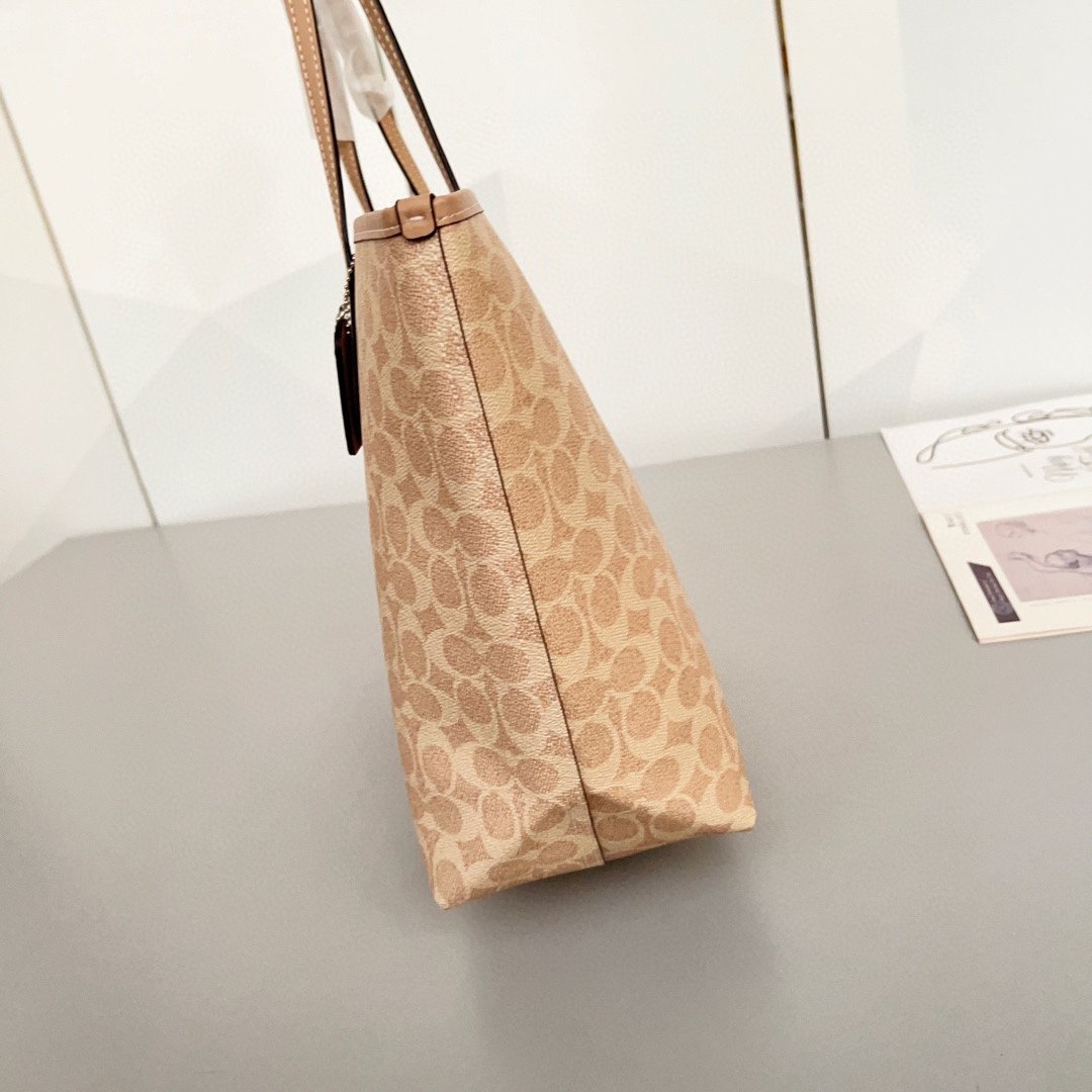 Coach+Outlet double-sided - Image 2