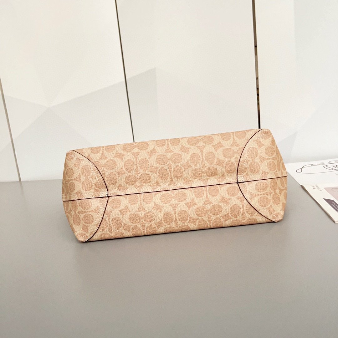 Coach+Outlet double-sided - Image 3